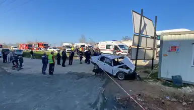 TIR-Otomobil Kazası: 6 Yaralı, 1'i Kritik Durumda